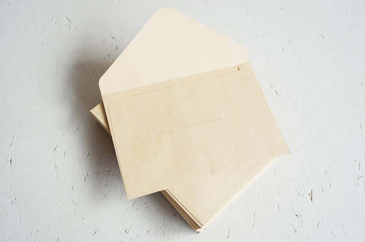 50 stk | Konvolutt C6, natur, uten lim